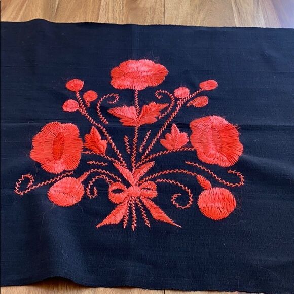 Vintage Black Floral Embroidered Table Runner - Picture 2 of 7
